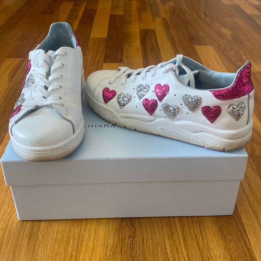 Chiara Ferragni Womenโs White Sneakers With Pink Sequin Hearts Size 39